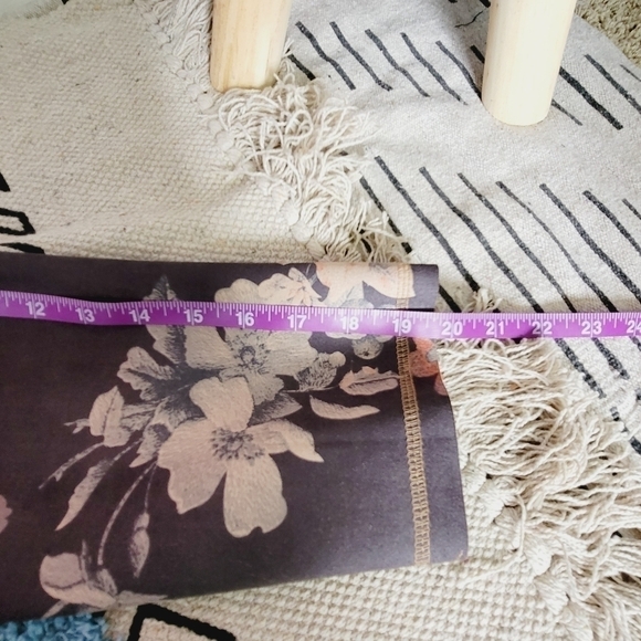 T TAHARI FAUX SUEDE FLORAL OPEN DRAPE JACKET, SZ SMALL - Picture 13 of 16